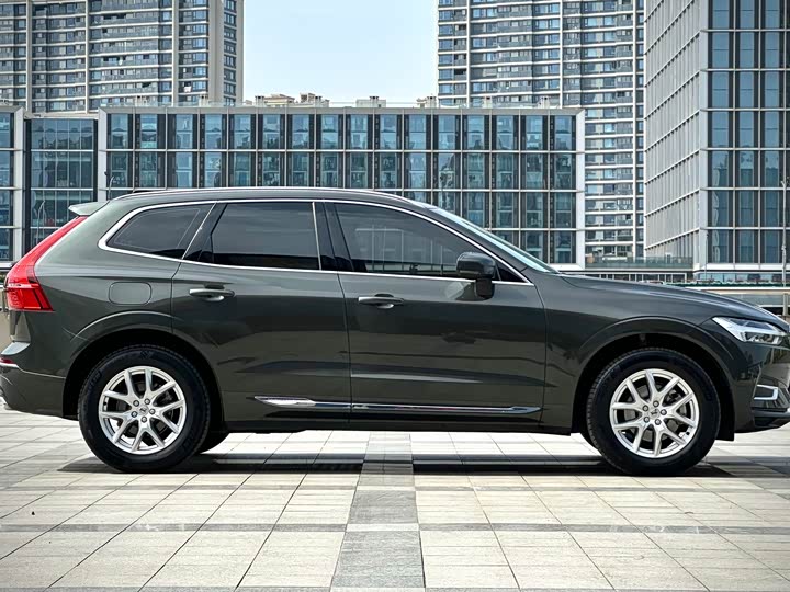 Volvo XC60 2020 T 5 4 WD — фото 4