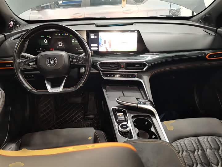 Changan UNI-T 2022 1.5 T Flagship — фото 10