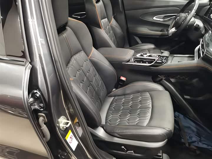 Changan UNI-T 2022 1.5 T Flagship — фото 25