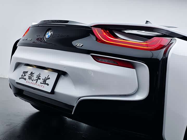 BMW i8 2014 Standard — фото 16