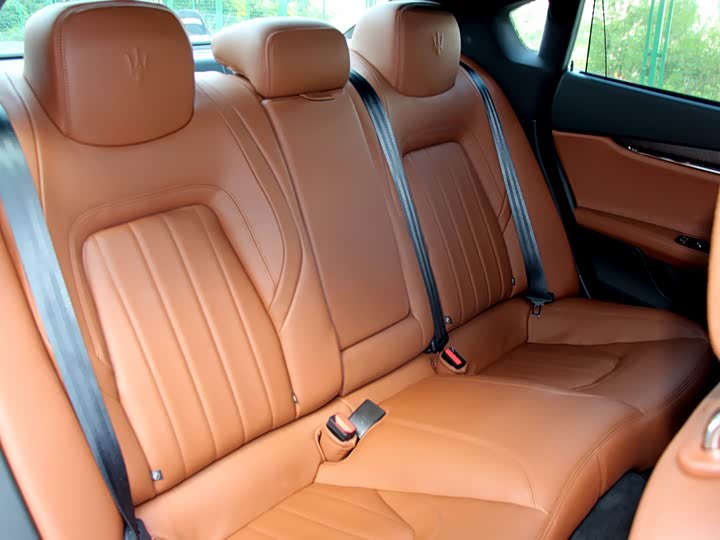 Maserati Quattroporte — фото 14