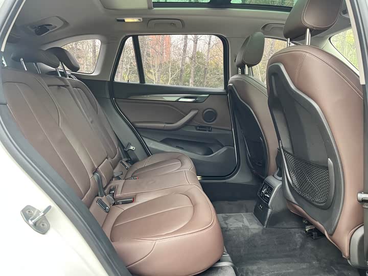 BMW X1 2019 s Drive 18 Li — фото 15