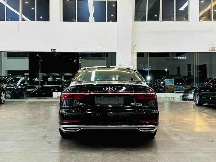 Audi A8 2018 A 8 L 55 TFSI quattro — фото 5