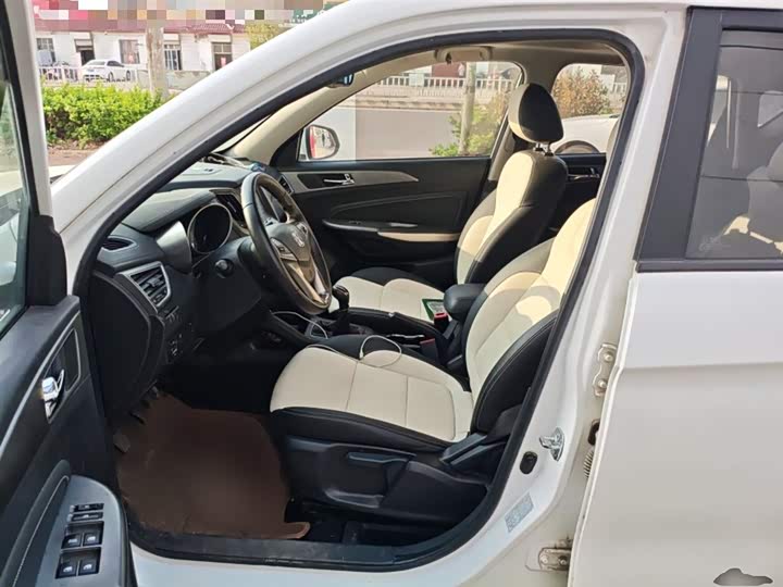 Changan CS35 2017 1.6 L MTLuxury — фото 8