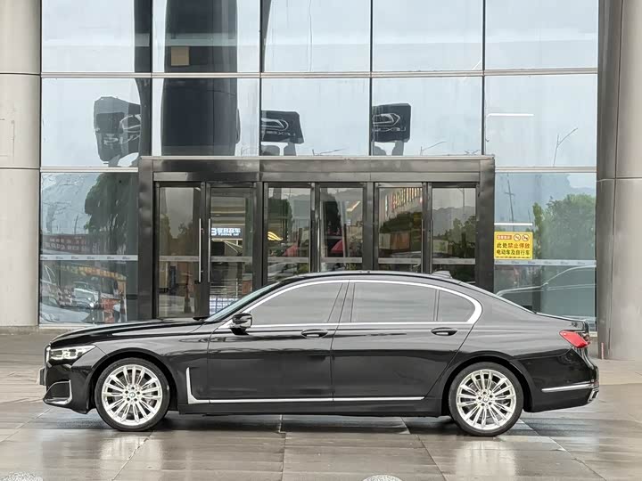 BMW 7-Series 2021 730 Li — фото 3