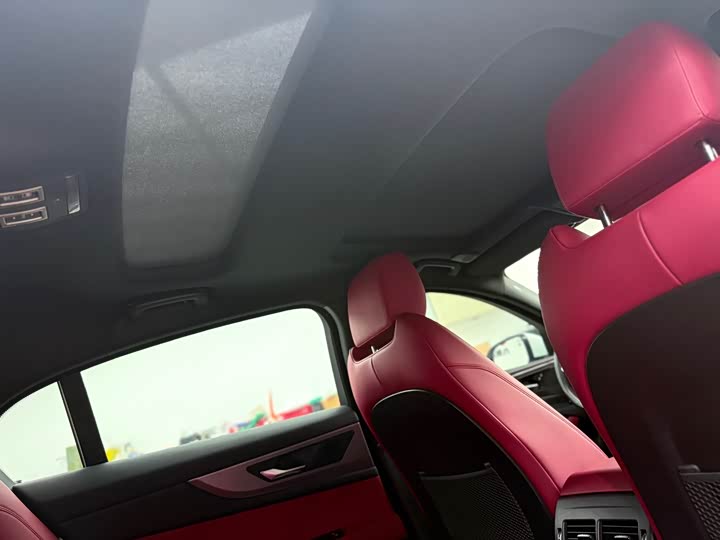 Jaguar XEL 2023 2.0 T 250 PS R-DYNAMIC S — фото 10