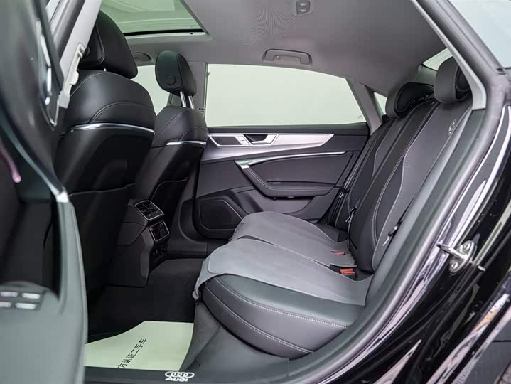 Audi A7L 2024 45 TFSI Luxury — фото 12