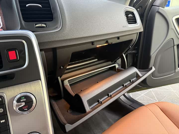 Volvo S60 2018 S 60 L T 4 — фото 25