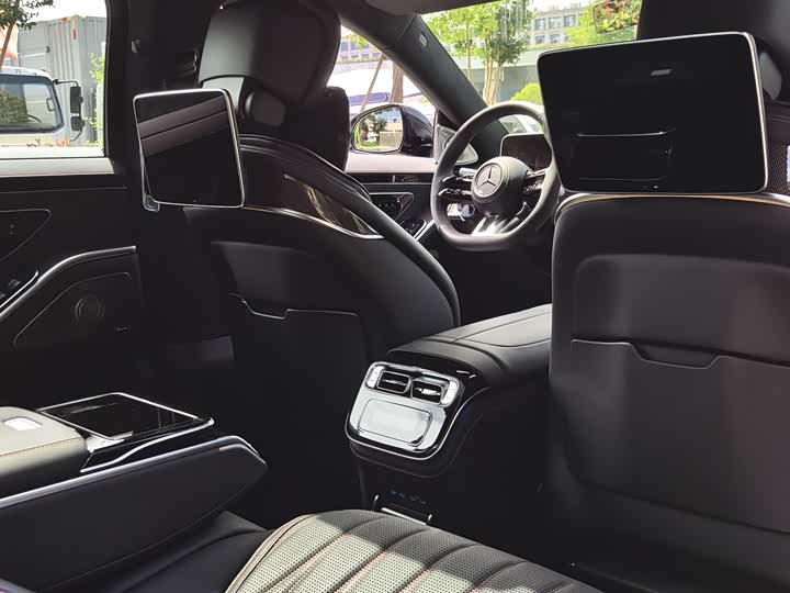 Mercedes-Benz S-Class 2024 AMG S 63 L E Performance — фото 14
