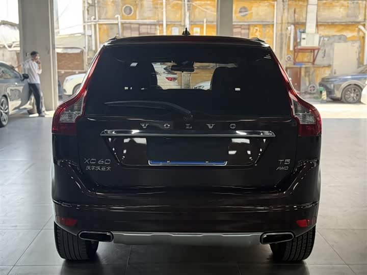 Volvo XC60 2017 T 5 AWD — фото 16