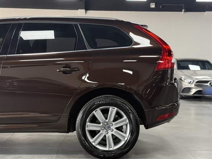 Volvo XC60 2017 T 5 AWD — фото 19