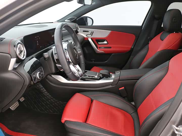 Mercedes-Benz A-Class 2023 AMG A 35 L 4 MATIC — фото 4