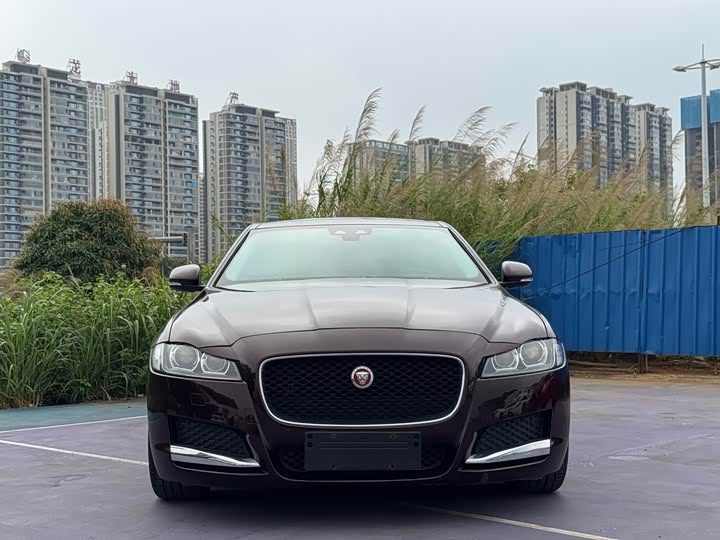 Jaguar XFL 2017 XFL 2.0 T 200 PS — фото 2