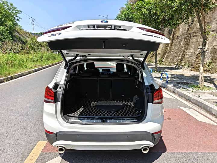 BMW X1 2020 s Drive 20 Li — фото 12