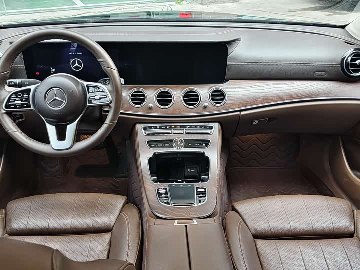 Mercedes-Benz E-Class 2020 E 260 L — фото 5