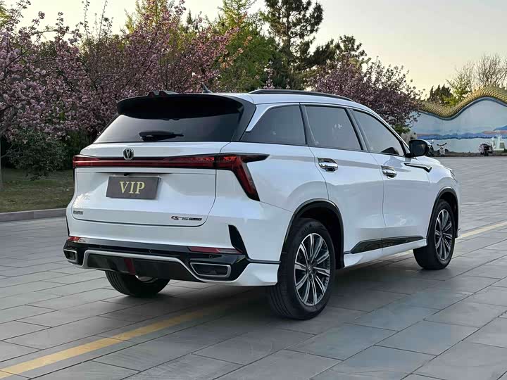 Changan CS75 PLUS 2023 1.5 T ATPremium — фото 9