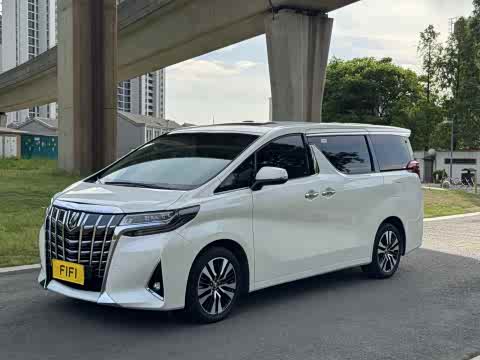 Toyota Alphard — фото 16