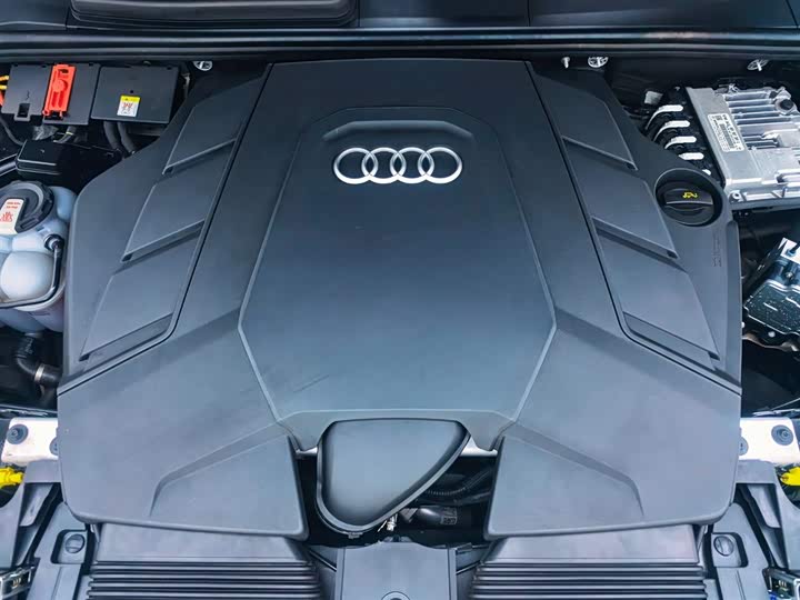 Audi Q7 2023 55 TFSI quattro S line Sport — фото 25