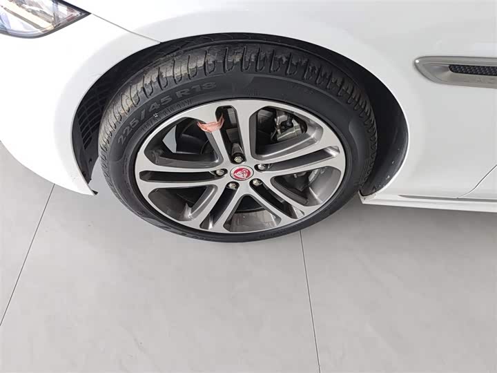 Jaguar XEL 2021 2.0 T 250 PS R-DYNAMIC S — фото 23