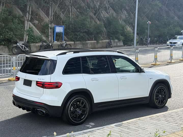 Mercedes-Benz GLB 2024 AMG GLB 35 4 MATIC — фото 11