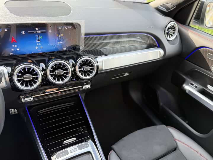 Mercedes-Benz GLB 2024 AMG GLB 35 4 MATIC — фото 8