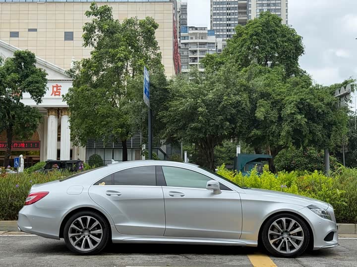 Mercedes-Benz CLS 320 — фото 7