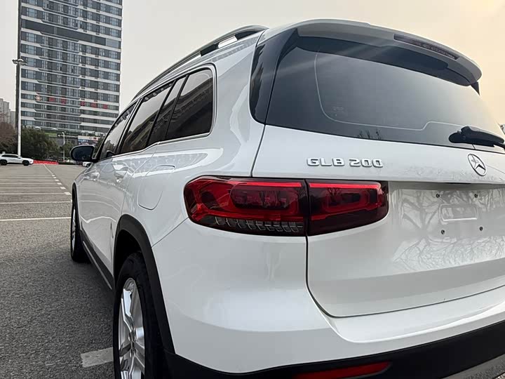 Mercedes-Benz GLB 2023 GLB 200 — фото 13