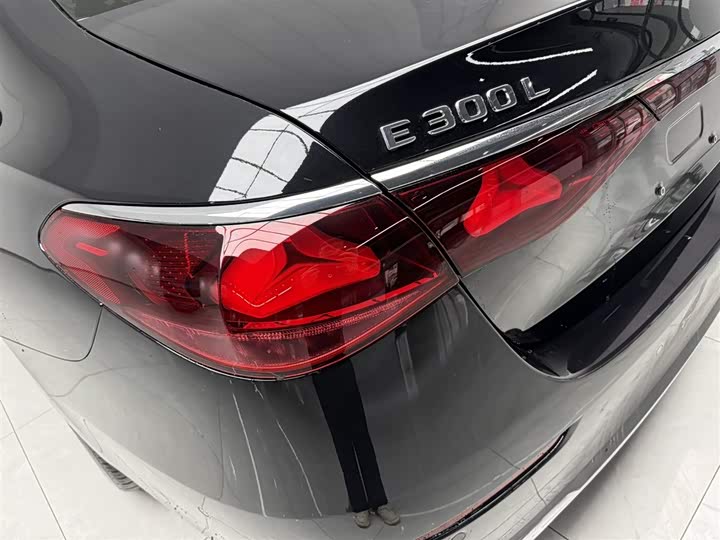 Mercedes-Benz E-Class 2026 E 300 L Luxury — фото 6