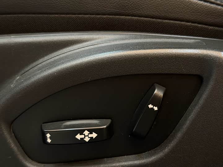 Volvo XC60 2016 T 5 — фото 6