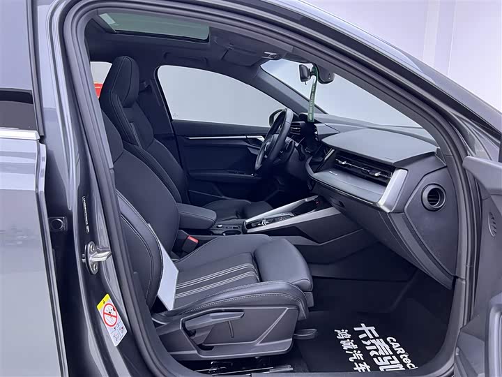 Audi A3 2024 Sportback 35 TFSI Sport — фото 19