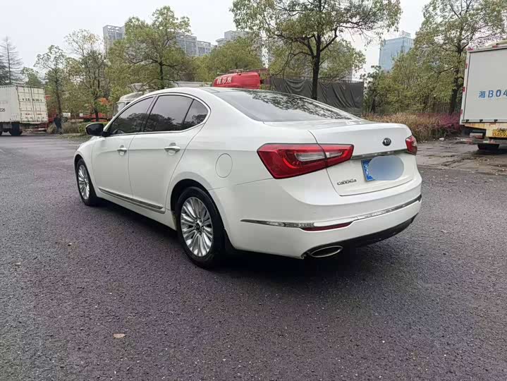 Kia Cadenza — фото 9