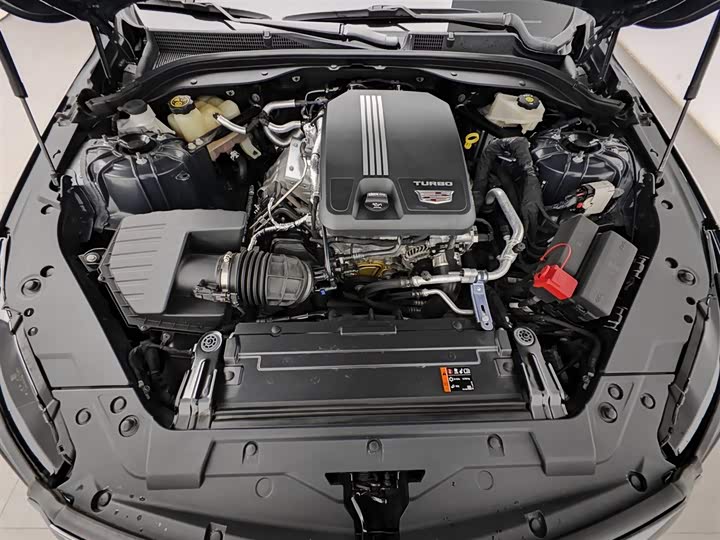 Cadillac CT 5 2021 28 T Premium — фото 6