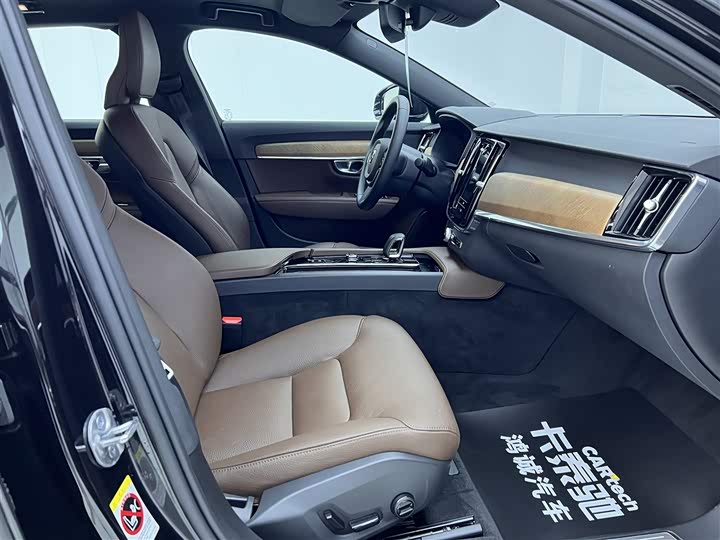 Volvo S90 2025 B 5 — фото 18