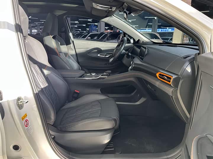 Changan UNI-T 2022 2.0 T Premium — фото 16