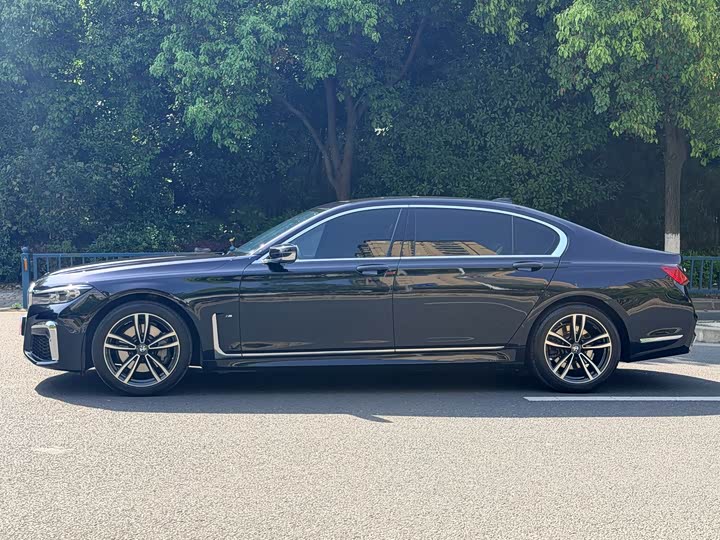 BMW 7 Series 730Li M спортпакет — фото 3