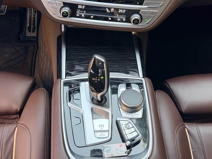BMW 7 Series 730Li M спортпакет — фото 20