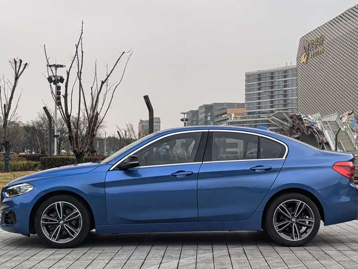 BMW 1-Series 2018 118i Sport — фото 5