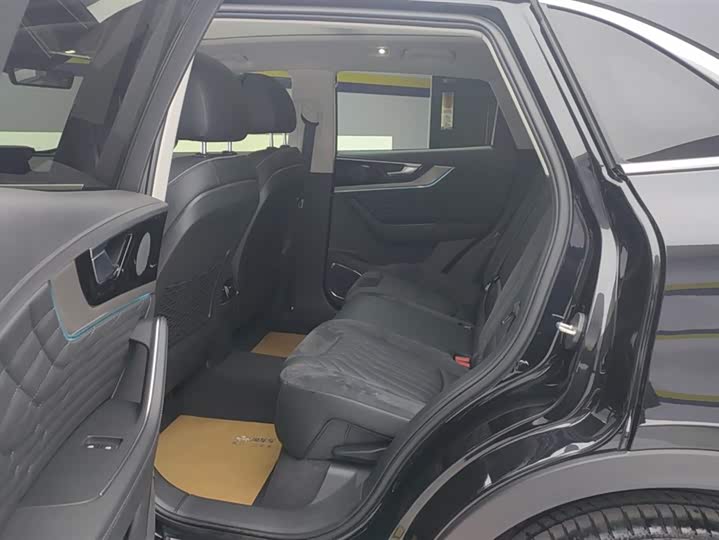 Hongqi HS5 2022 2.0 T 4 WD — фото 11