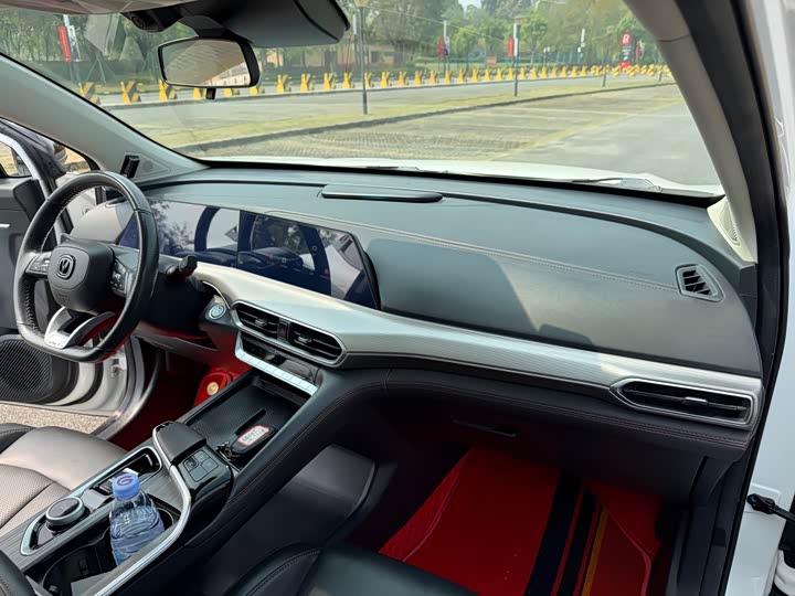 Changan UNI-T 2020 1.5 T Premium — фото 16