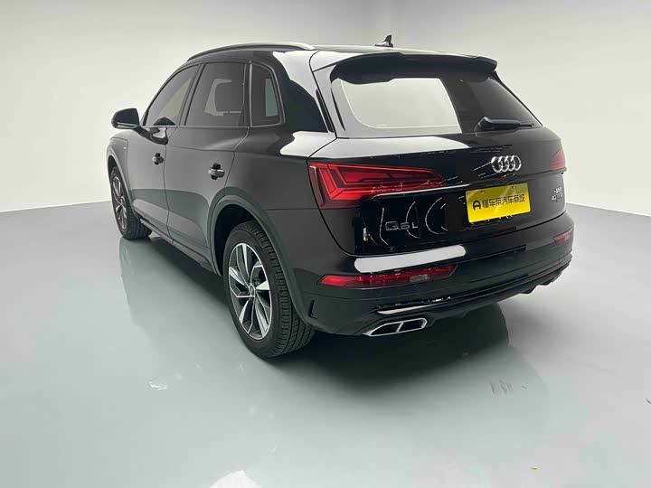 Audi Q5L 2023 40 T — фото 20