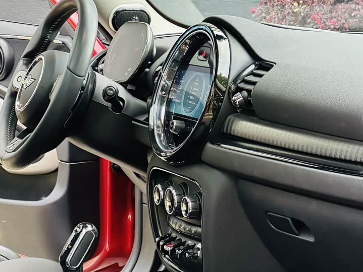 MINI Clubman — фото 13