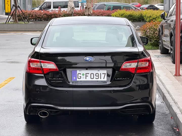 Subaru Legacy — фото 6