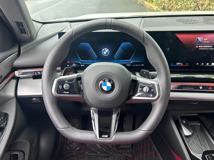 BMW 5-Series 2025 530 Li Leading M — фото 5