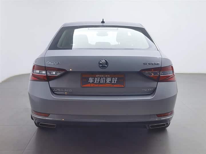 Skoda Superb — фото 4