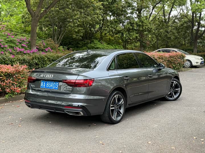 Audi A4L 2022 40 TFSI — фото 6
