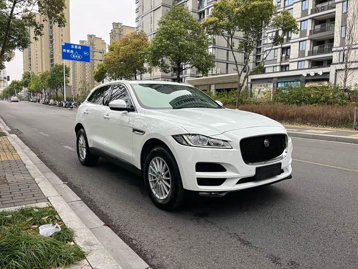 Jaguar F-PACE 2019 2.0 T 4 WD — фото 3