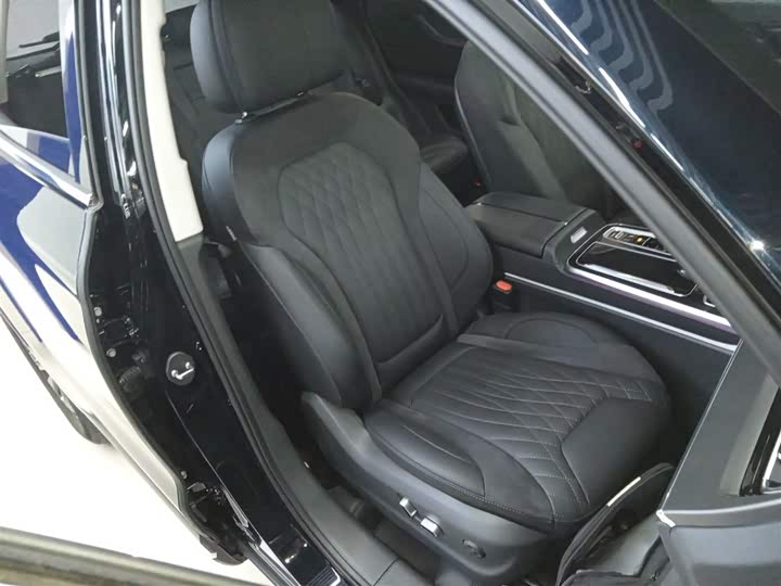 Hongqi HS5 2023 2.0 T Pro — фото 20