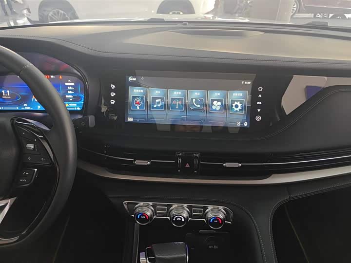 Changan CS95 2019 2.0 T 2 WDLuxury — фото 13