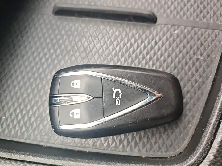 Changan UNI-T 2020 1.5 T Premium — фото 9