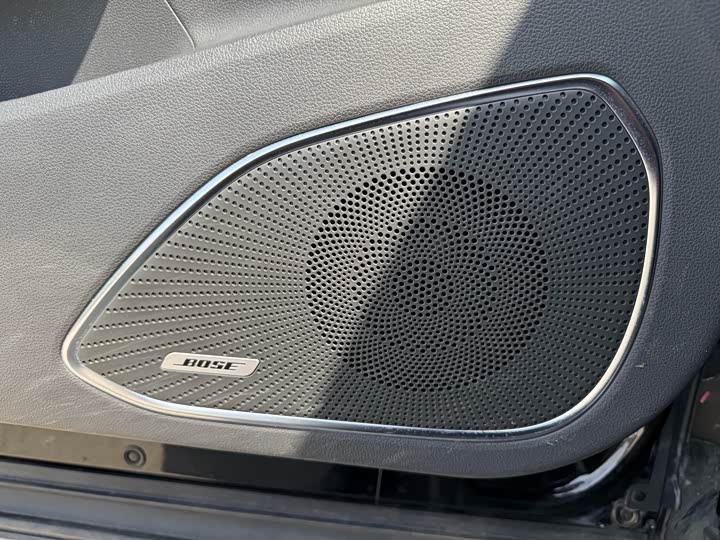 Hongqi HS5 2023 2.0 T Pro — фото 8